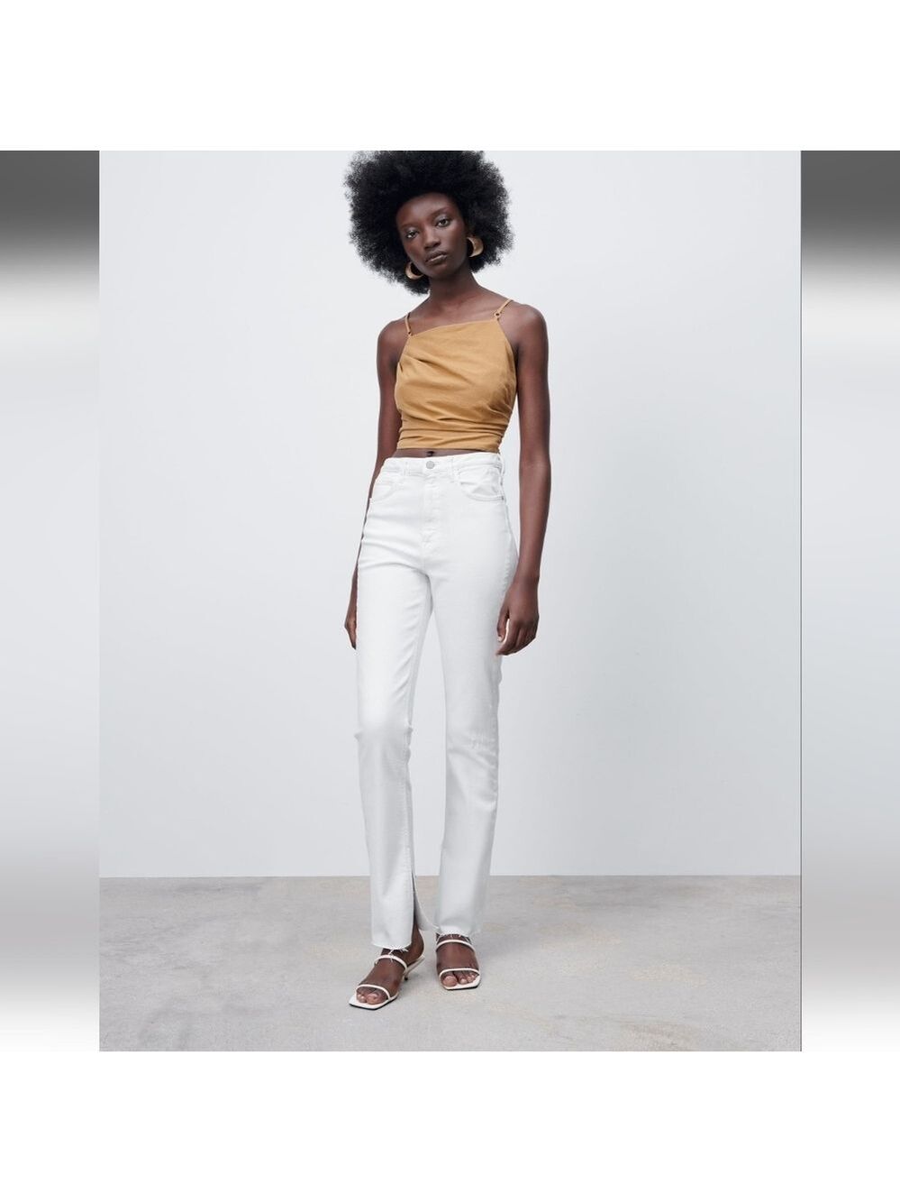 NWT Zara Slim Flare High Rise Jeans With Split Hems, Size 6 - Picture 3 of 11